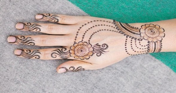 Mehndi Design Simple Front Mehndi Design Simple Front