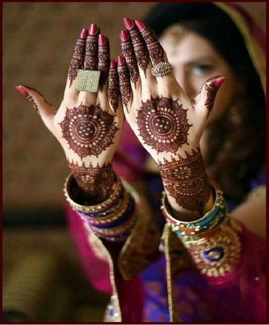 New Mehndi Designs Back Hand
