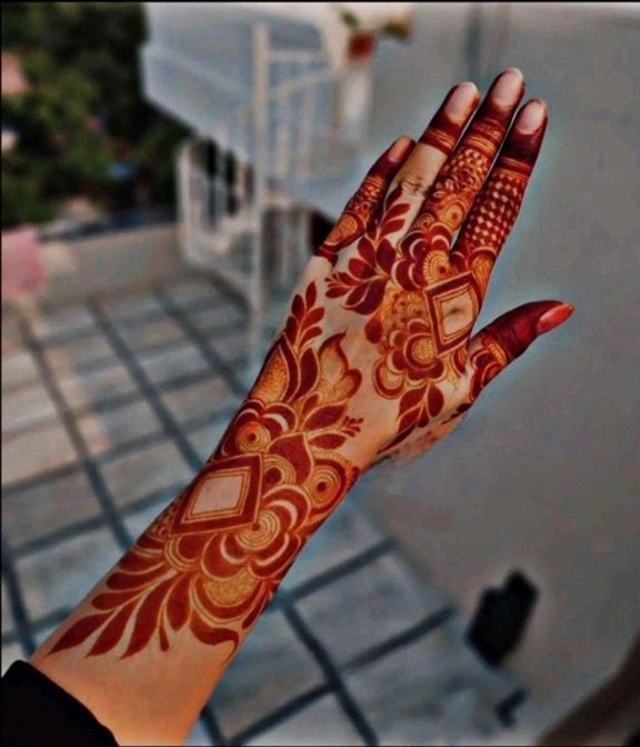 Royal Front Hand Mehndi Design