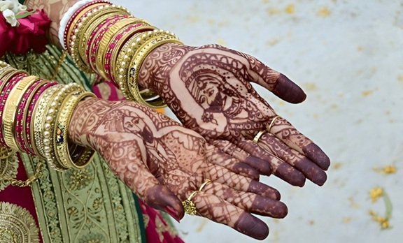 Stylish A Letter Mehndi Design Stylish A Letter Mehndi Design