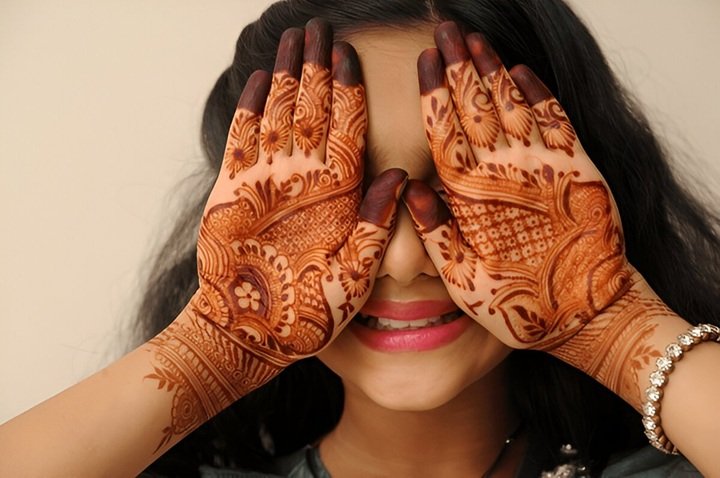 Very Simple Bharwa Mehndi Design Very Simple Bharwa Mehndi Design