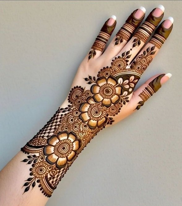 Box Mehndi Design