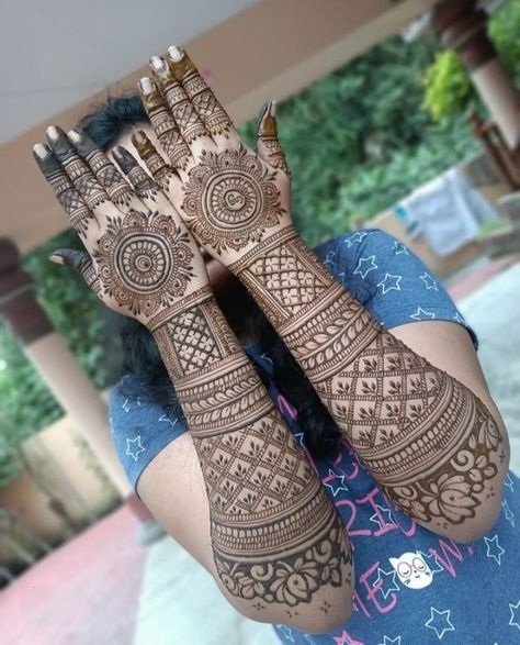 Easy Simple Mehndi Designs for Karwa Chauth Easy Simple Mehndi Designs for Karwa Chauth